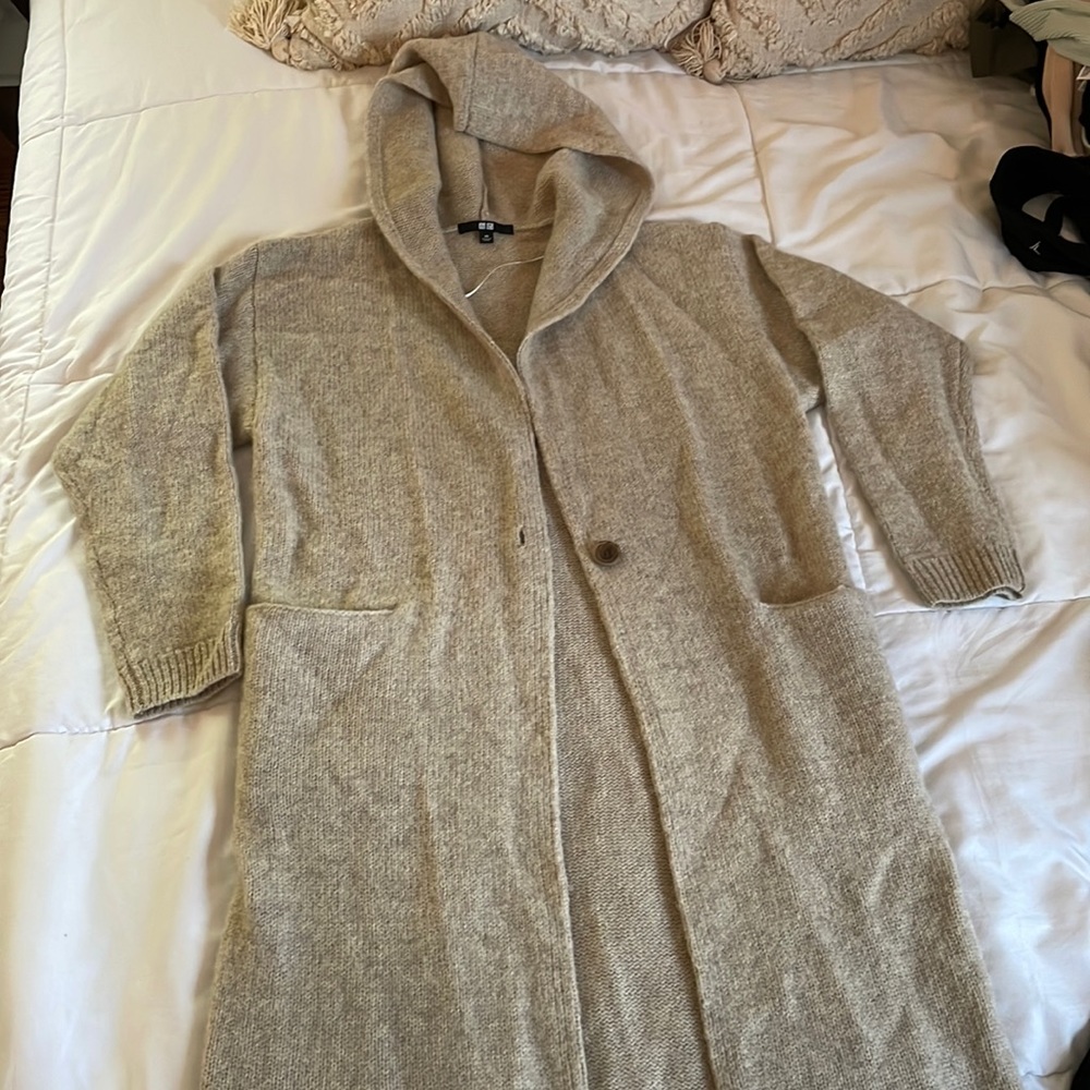 Beige Uniqlo long hooded cardigan with pockets